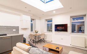 Hotl Aparts At The Deal House